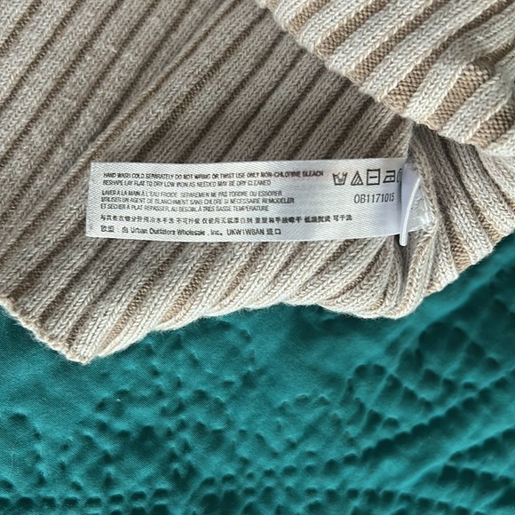 Intimately Free People Ribbed Beige Racerback Tank Top M - Picture 6 of 6